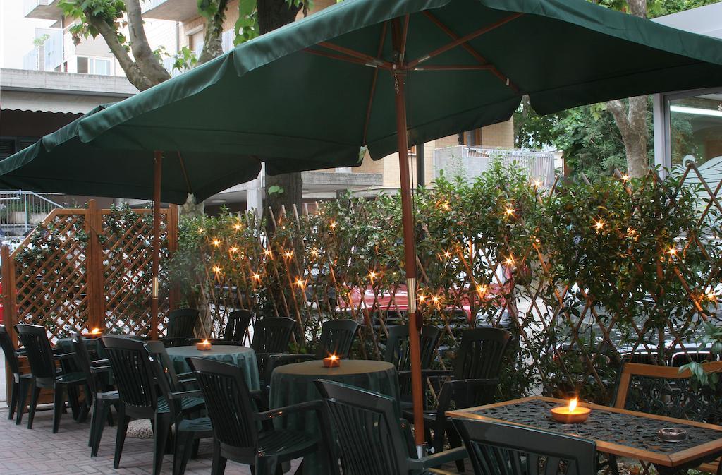 Hotel Villa Rossi 벨레지아아지마리나 외부 사진